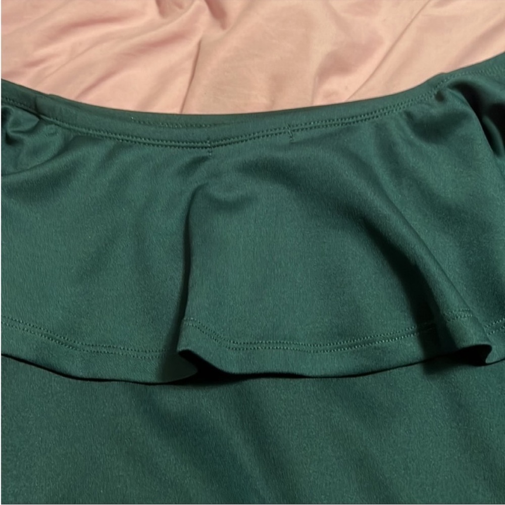 Off the shoulder emerald green skater dress - Picture 4 of 5